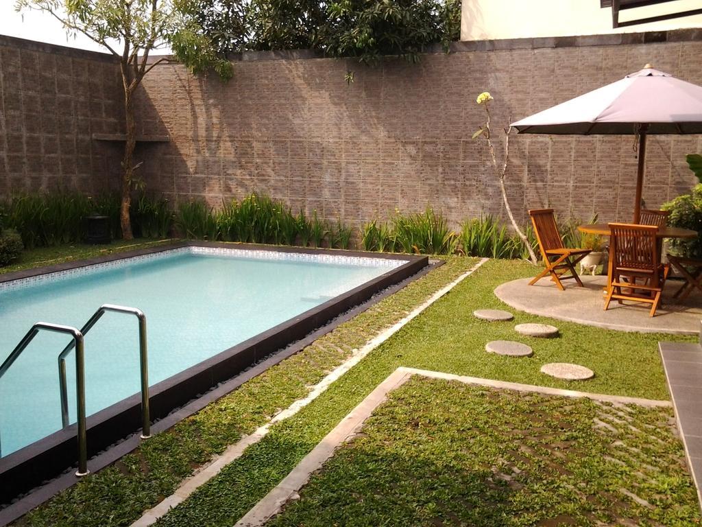 Rumah Anda Bandung Exteriör bild